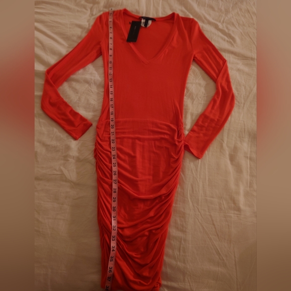 NWT Bt. Poppy BCBG MaxAzria Ruched V-Neck Midi Cocktail Dress - XXS / 00 / 0 😍 - Picture 7 of 9